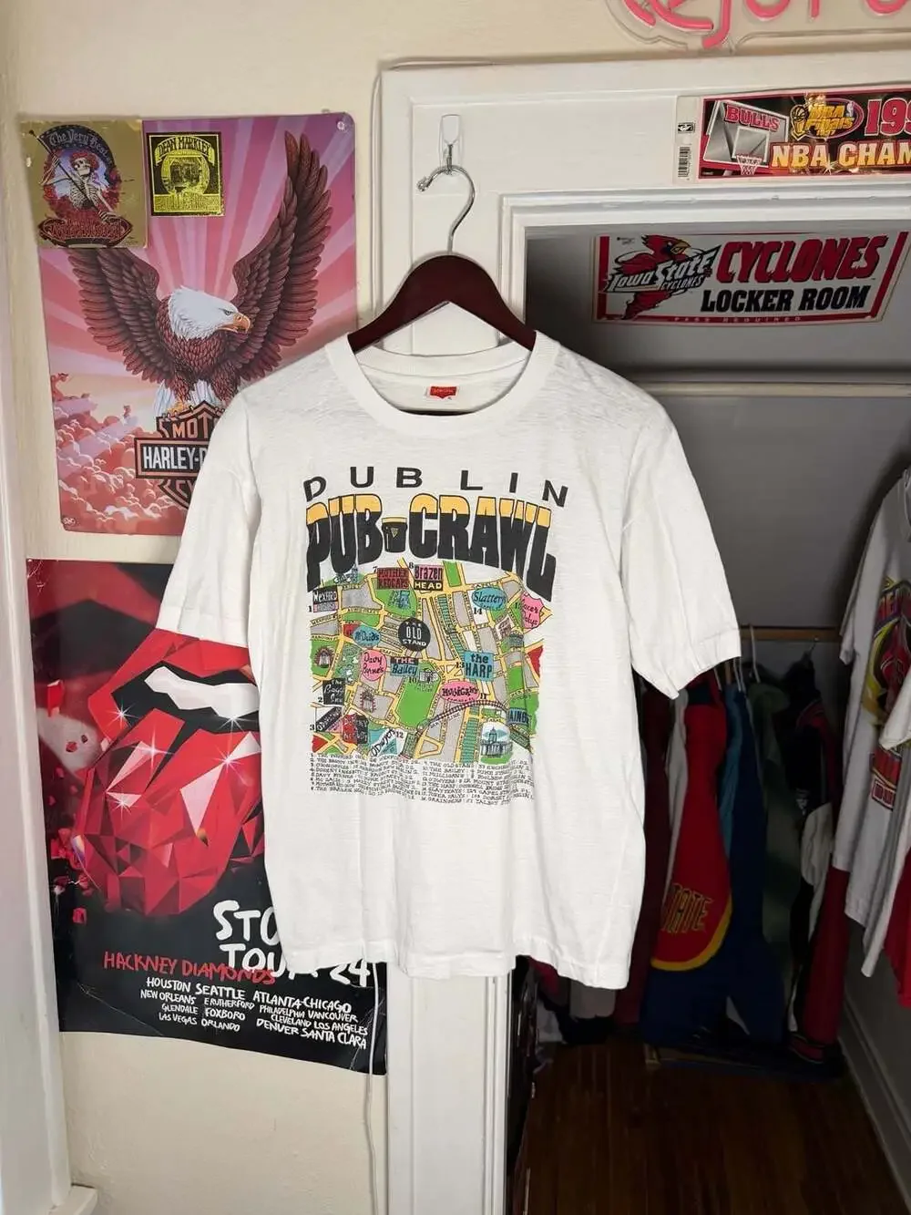 Vintage 90s Dublin Pub Crawl Map Graphic Single Stitch T-Shirt